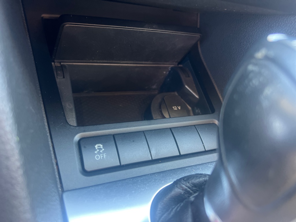 Photo 28 of this VOLKSWAGEN JETTA TDI