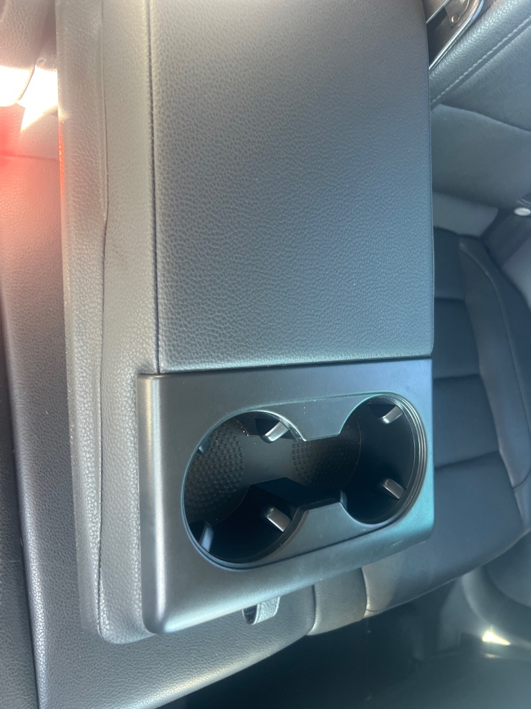 Photo 17 of this VOLKSWAGEN JETTA TDI