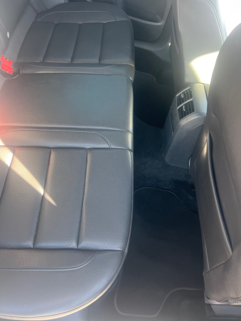 Photo 16 of this VOLKSWAGEN JETTA TDI