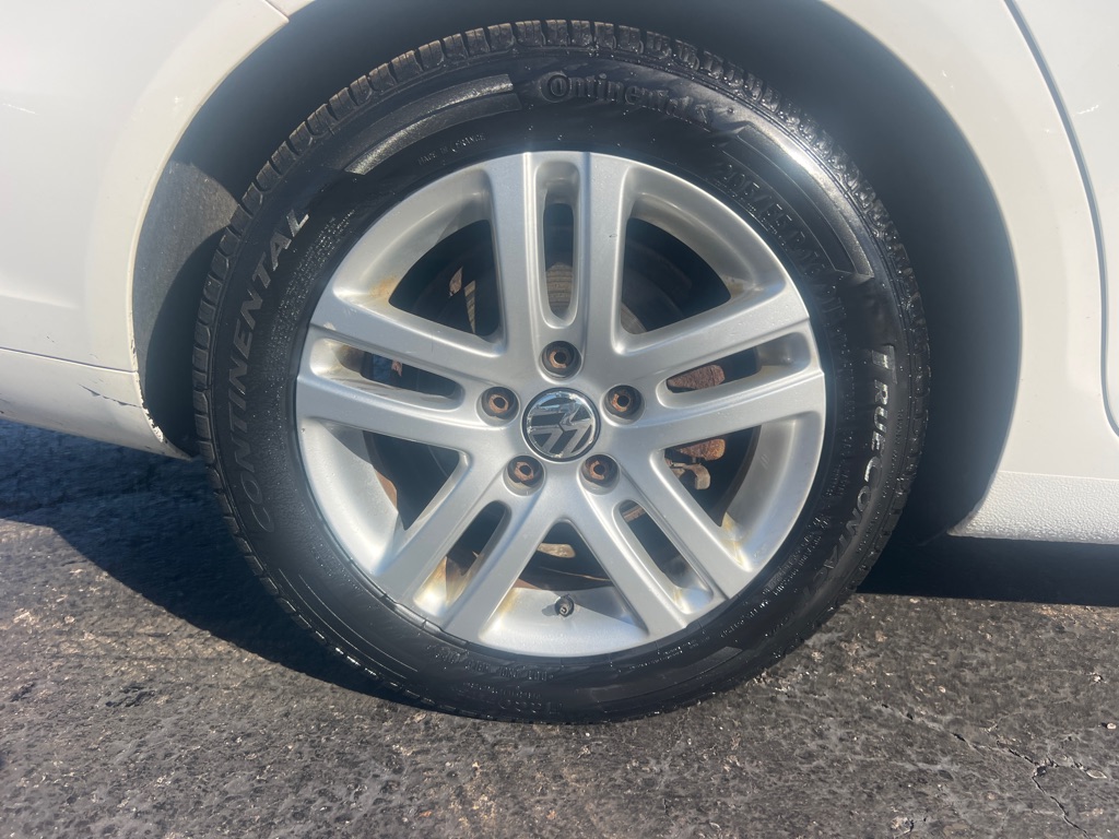 Photo 35 of this VOLKSWAGEN JETTA TDI