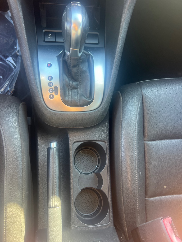 Photo 29 of this VOLKSWAGEN JETTA TDI