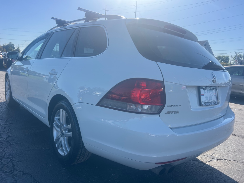 Photo 5 of this VOLKSWAGEN JETTA TDI