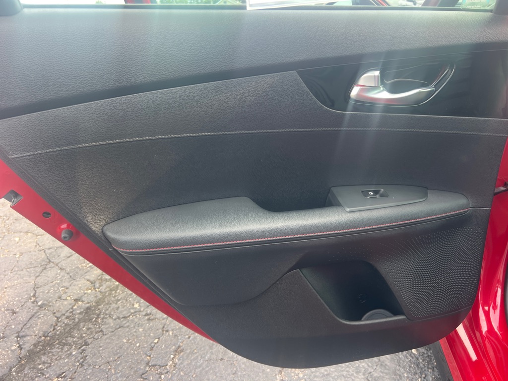 Photo 12 of this KIA FORTE