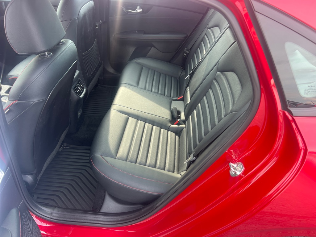 Photo 13 of this KIA FORTE