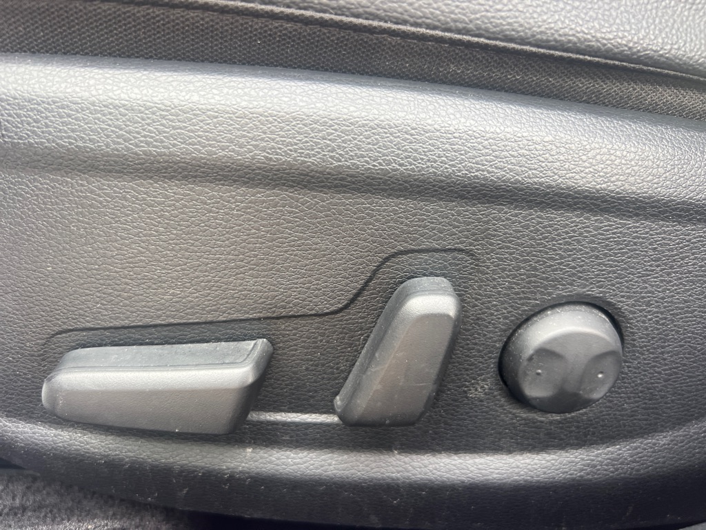 Photo 25 of this KIA FORTE