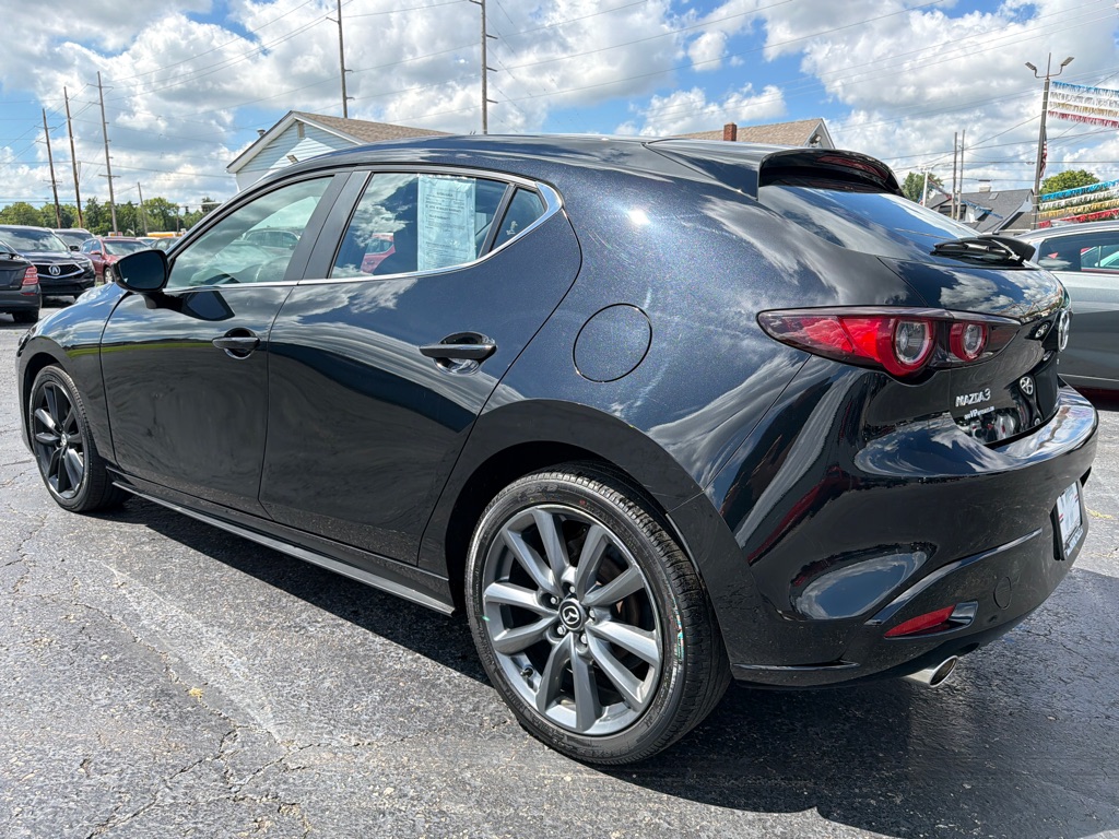 Photo 5 of this MAZDA MAZDA3