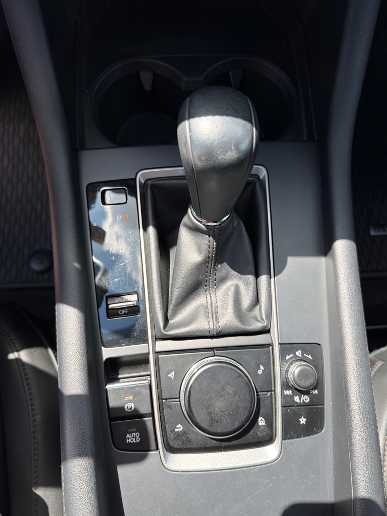 Photo 21 of this MAZDA MAZDA3