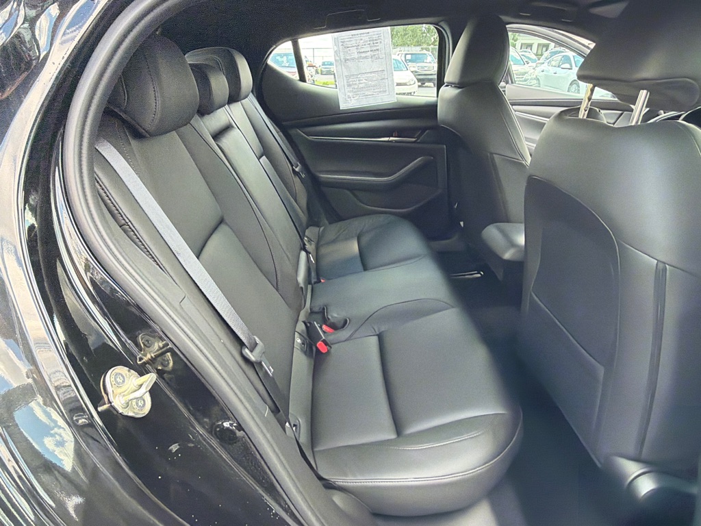 Photo 30 of this MAZDA MAZDA3