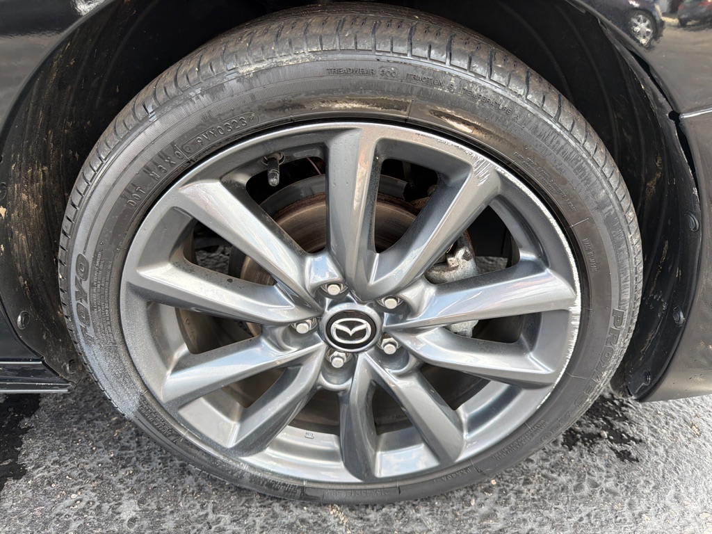Photo 38 of this MAZDA MAZDA3