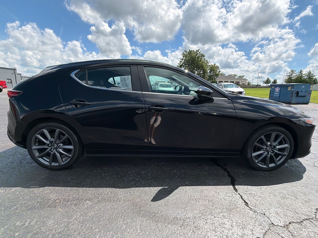 Photo 8 of this MAZDA MAZDA3