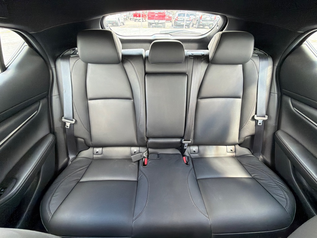 Photo 33 of this MAZDA MAZDA3