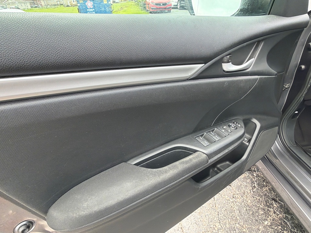 Photo 16 of this HONDA CIVIC