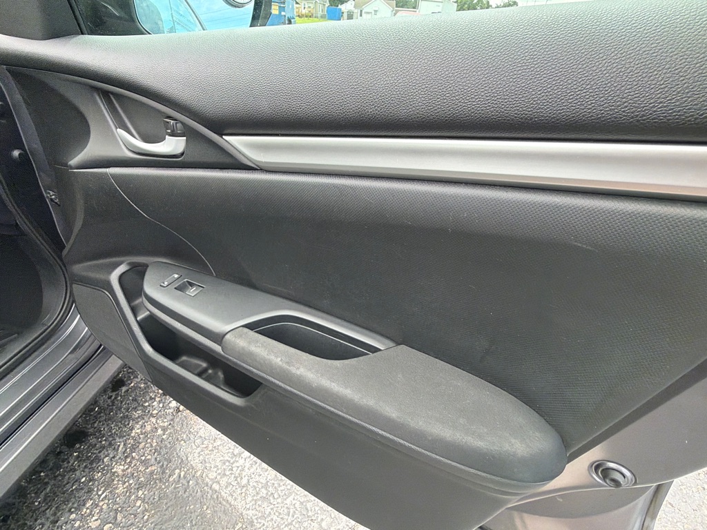 Photo 19 of this HONDA CIVIC