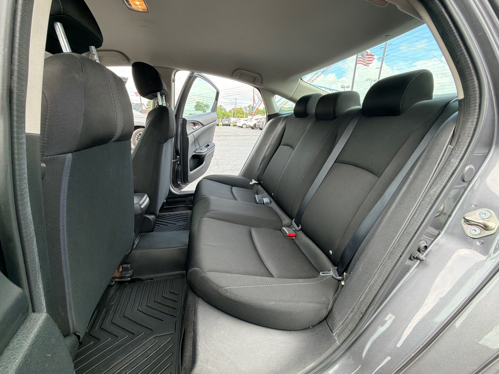 Photo 31 of this HONDA CIVIC