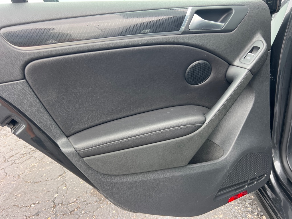Photo 13 of this VOLKSWAGEN GTI