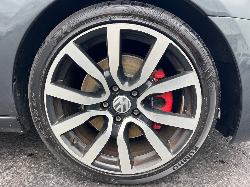 Photo 39 of this VOLKSWAGEN GTI