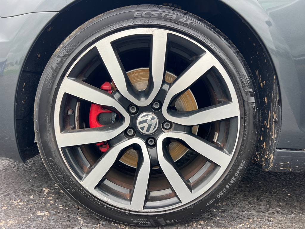 Photo 36 of this VOLKSWAGEN GTI