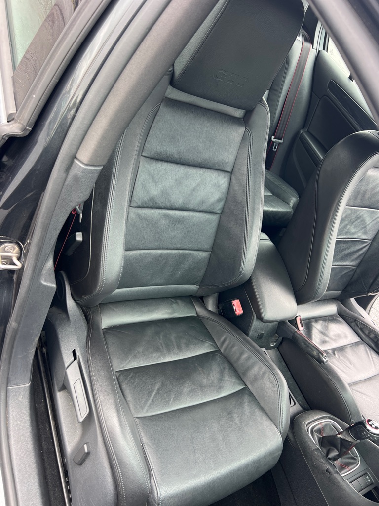 Photo 21 of this VOLKSWAGEN GTI