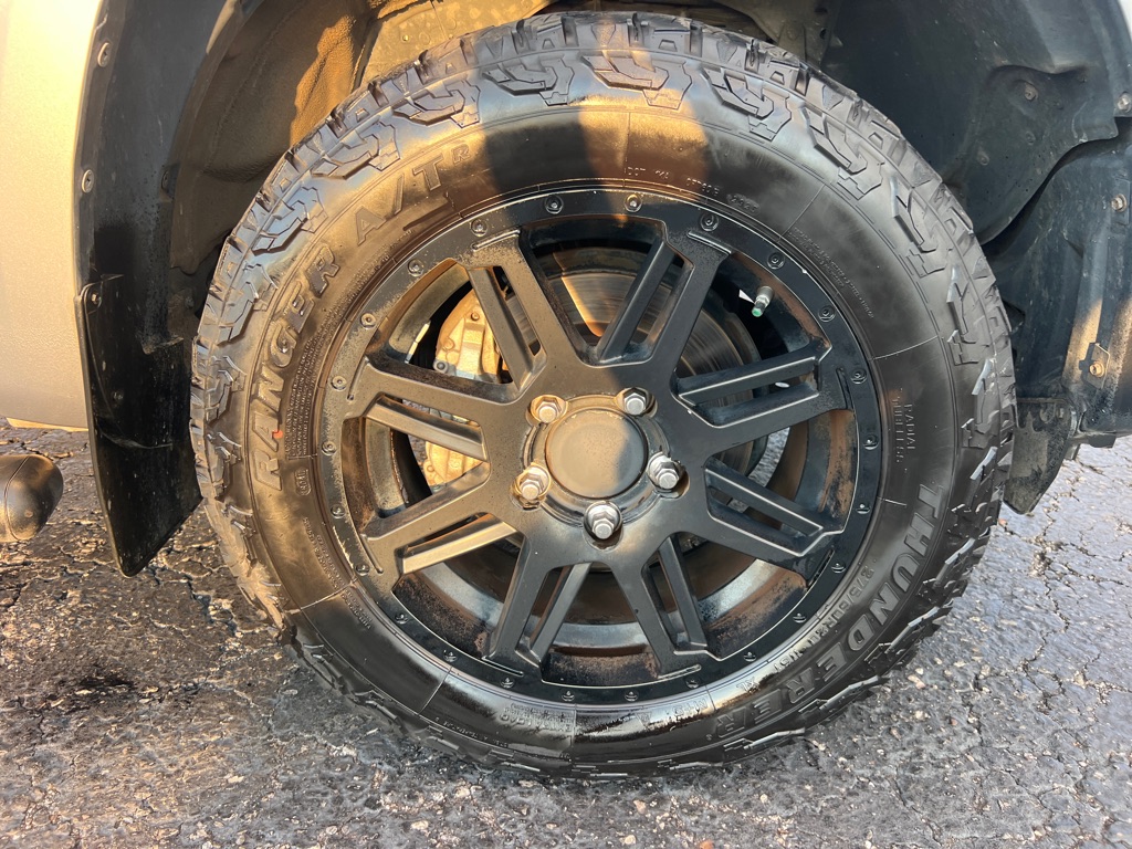 Photo 46 of this TOYOTA TUNDRA