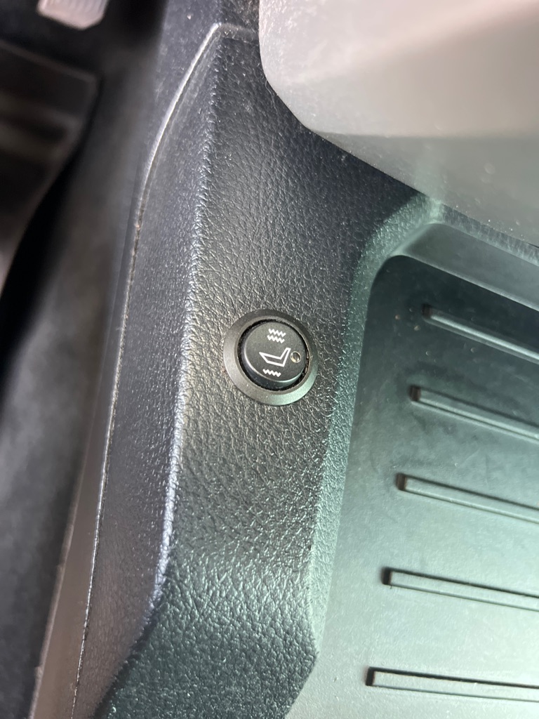 Photo 37 of this TOYOTA TUNDRA