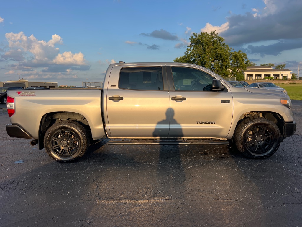 Photo 8 of this TOYOTA TUNDRA