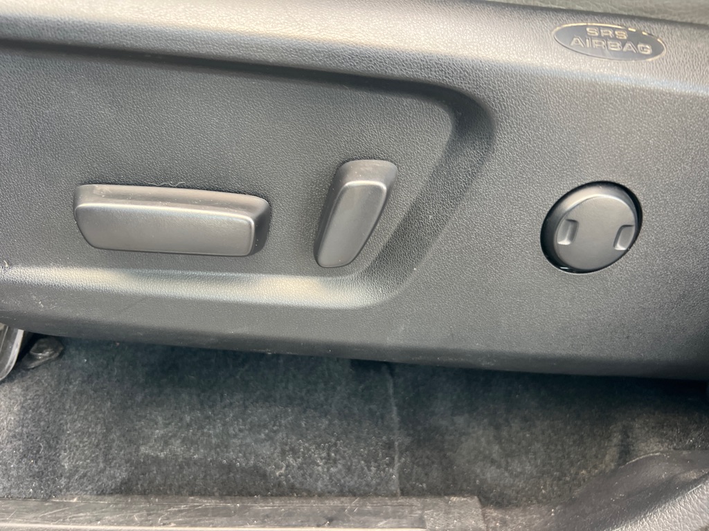 Photo 27 of this TOYOTA TUNDRA