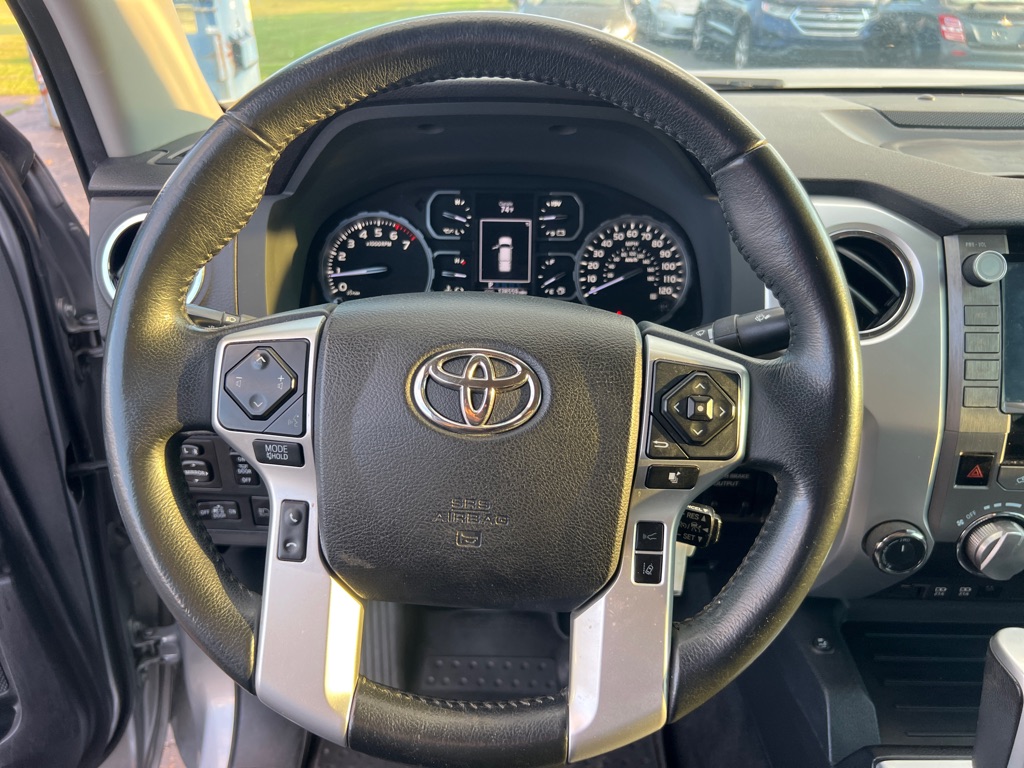 Photo 30 of this TOYOTA TUNDRA