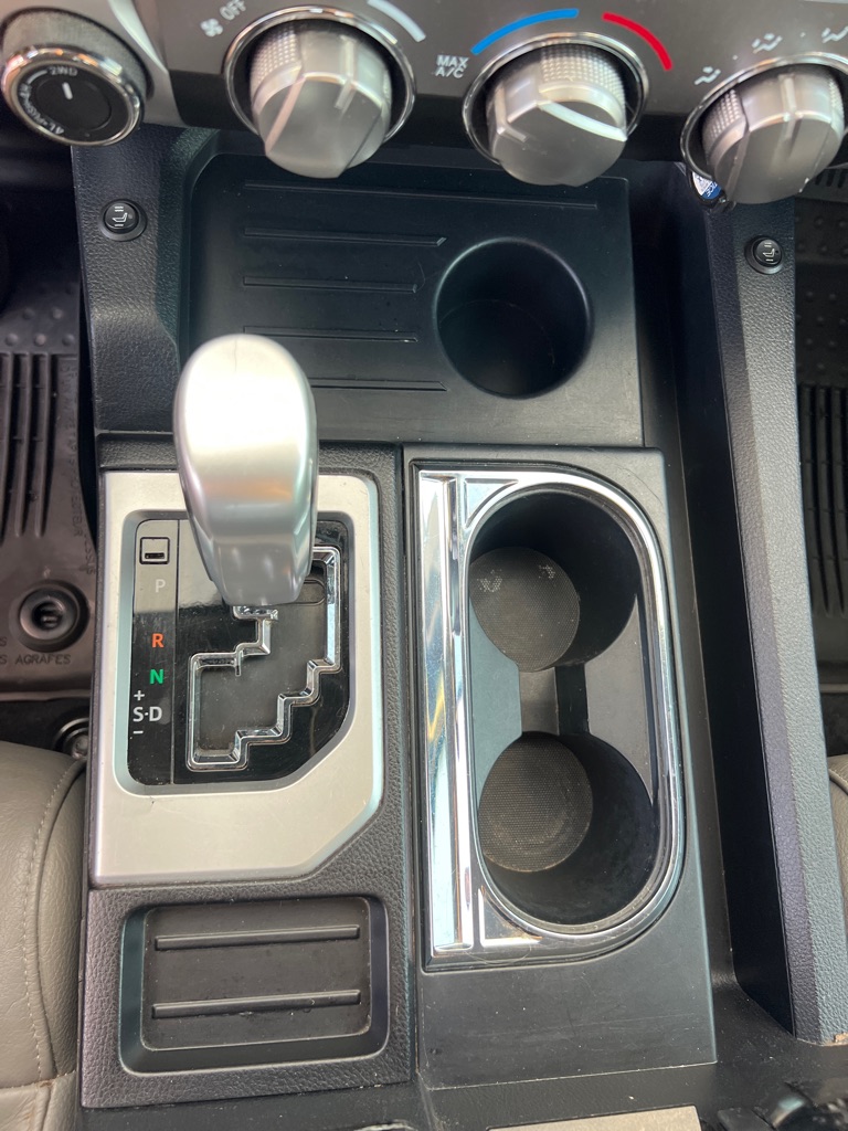 Photo 36 of this TOYOTA TUNDRA