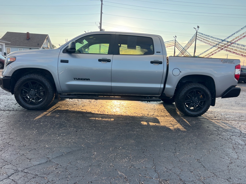 Photo 4 of this TOYOTA TUNDRA