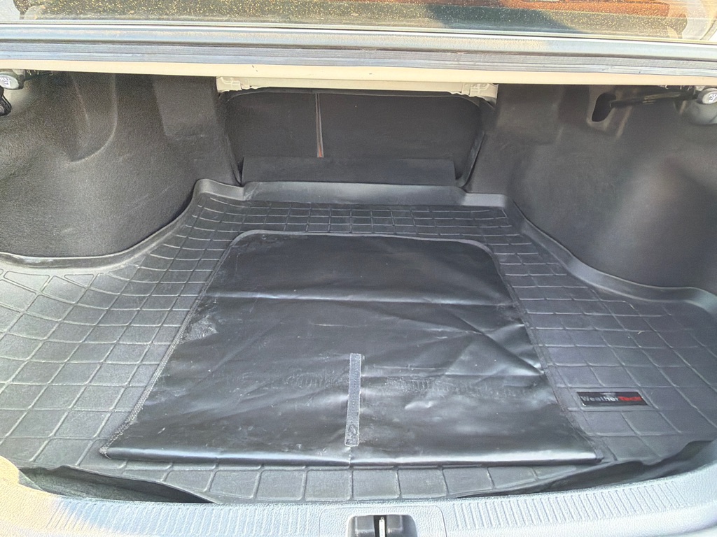 Photo 30 of this TOYOTA CAMRY