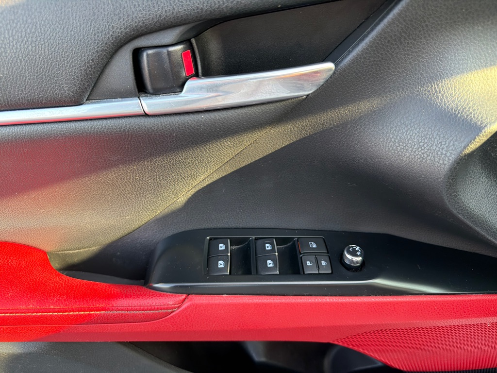 Photo 12 of this TOYOTA CAMRY