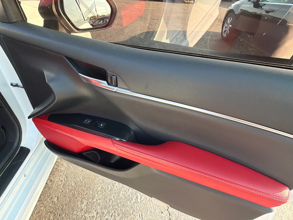 Photo 15 of this TOYOTA CAMRY