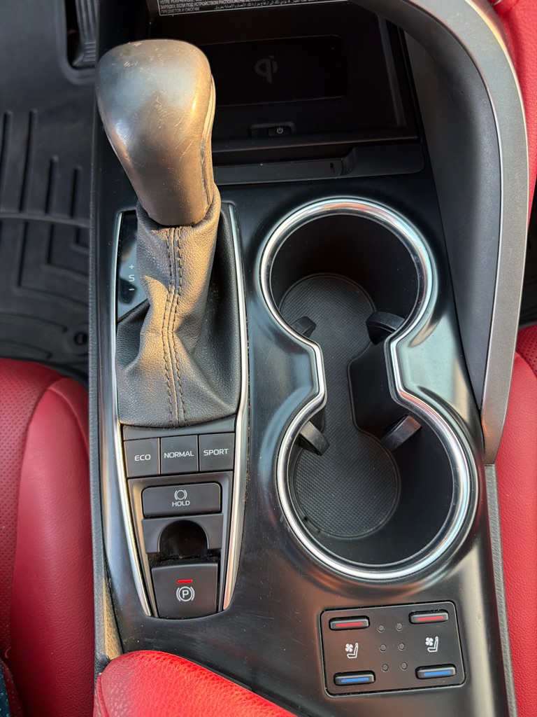 Photo 21 of this TOYOTA CAMRY
