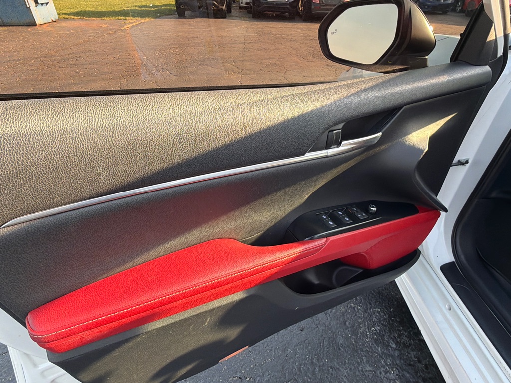 Photo 11 of this TOYOTA CAMRY