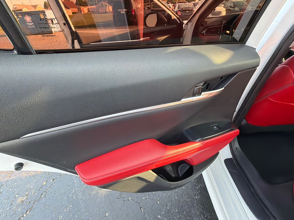 Photo 26 of this TOYOTA CAMRY