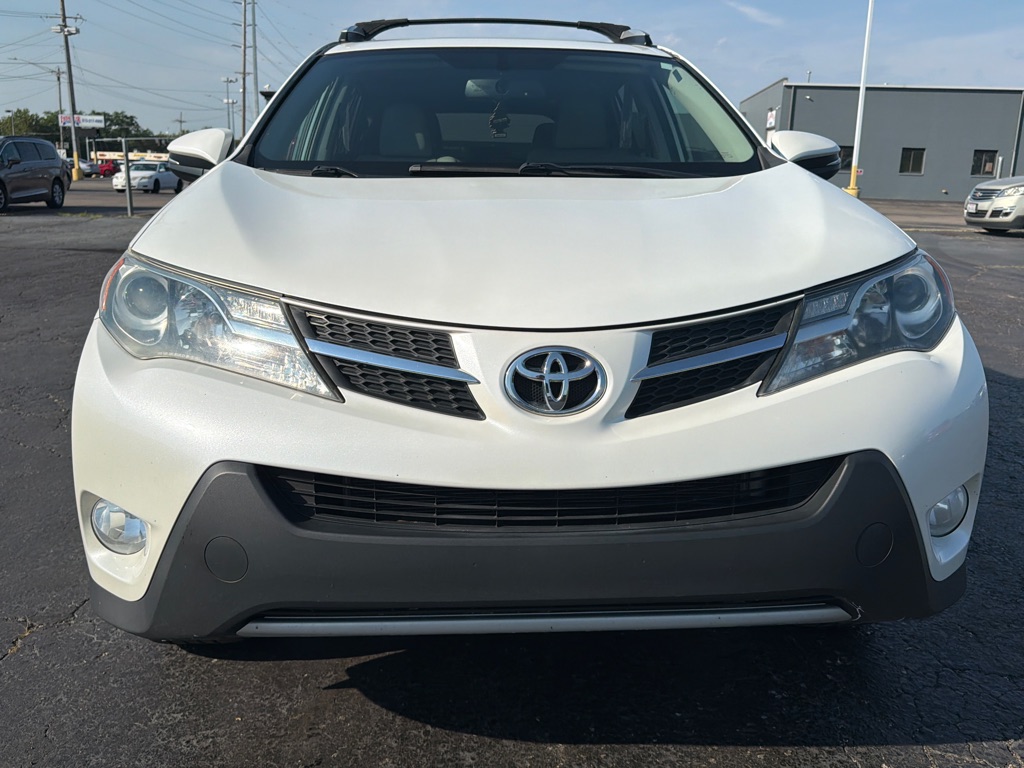 Photo 2 of this TOYOTA RAV4