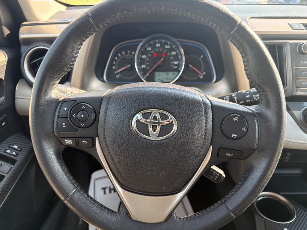 Photo 21 of this TOYOTA RAV4