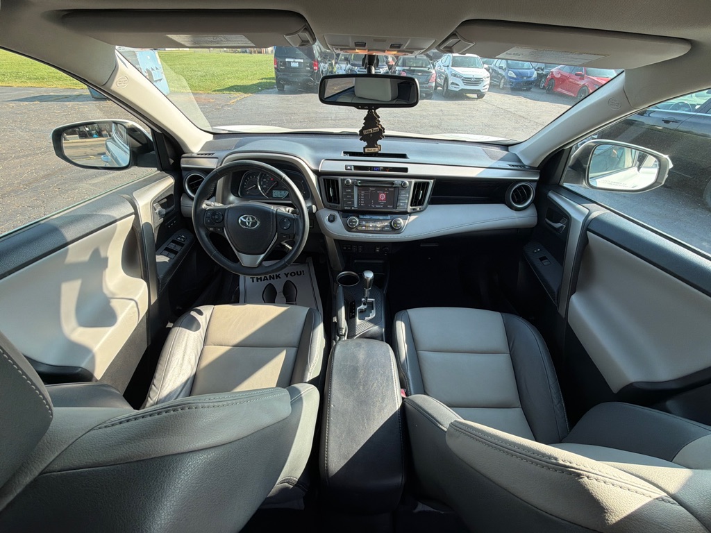 Photo 18 of this TOYOTA RAV4