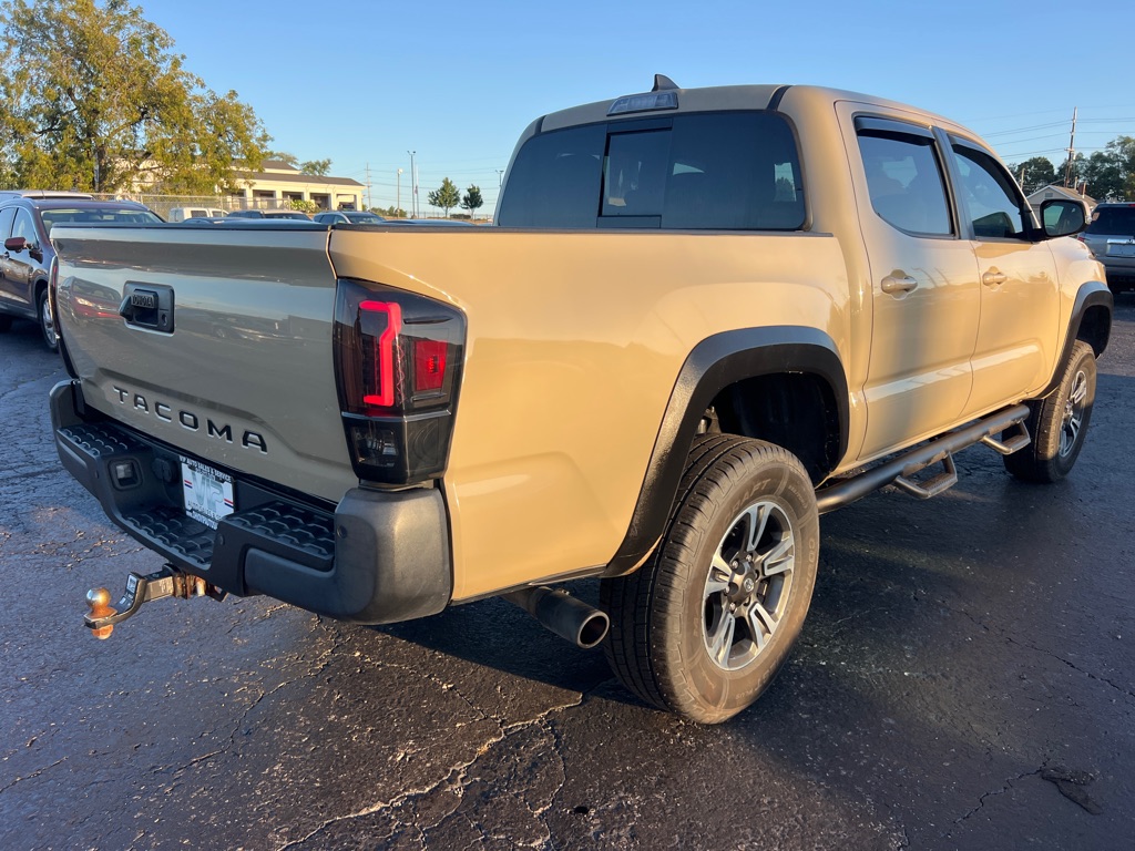 Photo 7 of this TOYOTA TACOMA