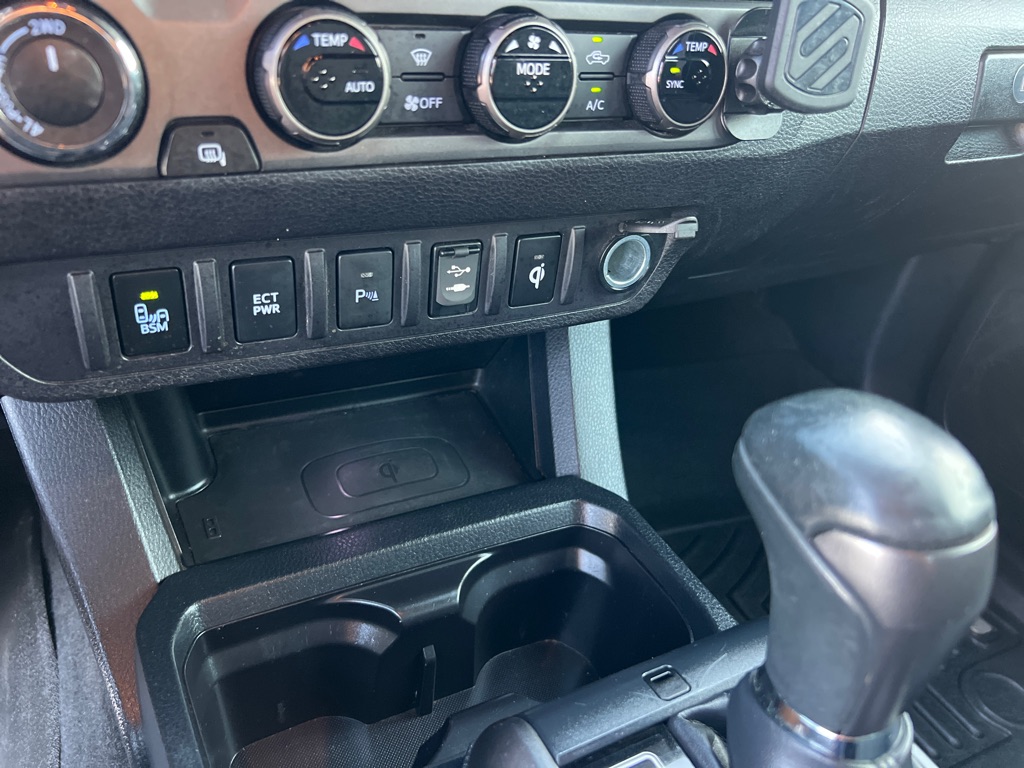 Photo 28 of this TOYOTA TACOMA