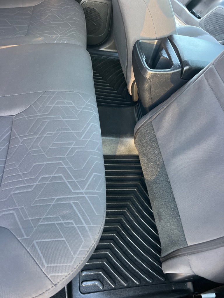 Photo 16 of this TOYOTA TACOMA