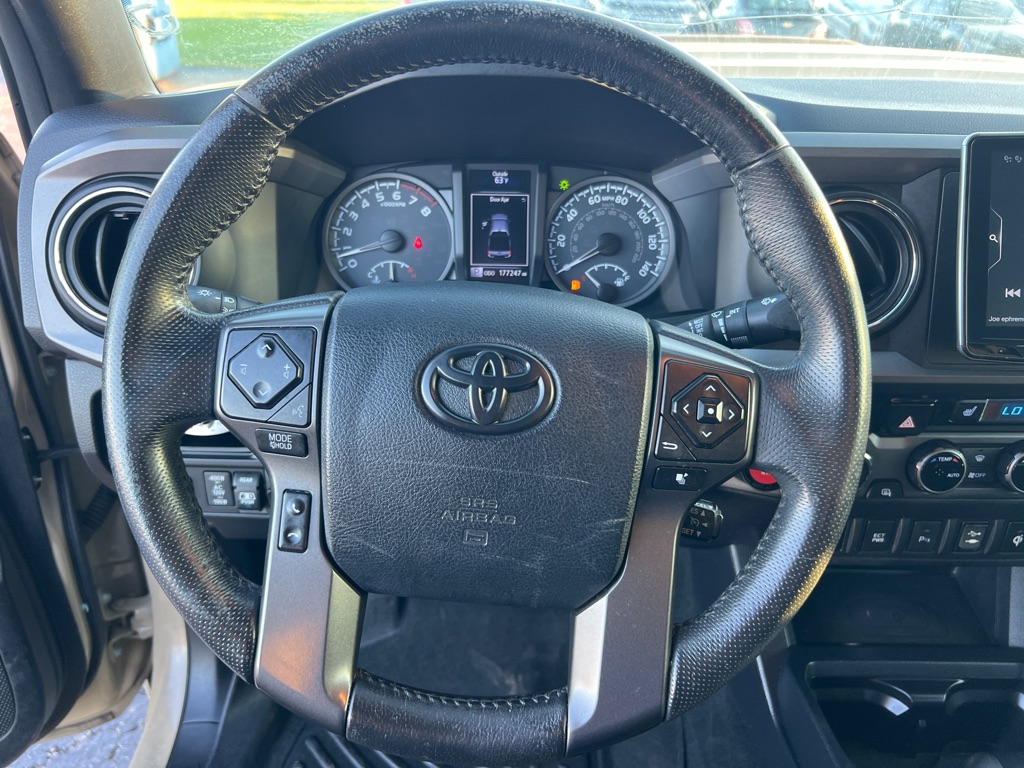 Photo 24 of this TOYOTA TACOMA