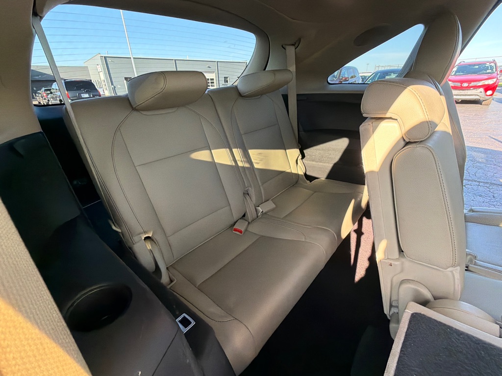 Photo 37 of this ACURA MDX