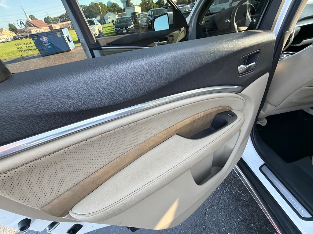 Photo 32 of this ACURA MDX