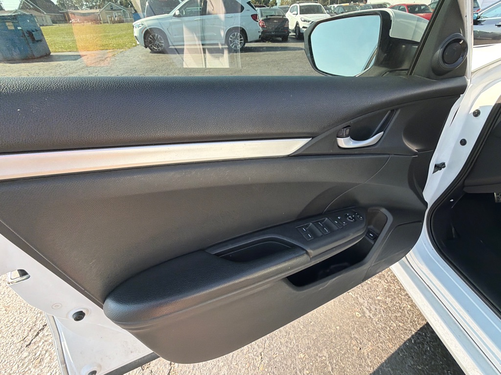Photo 11 of this HONDA CIVIC