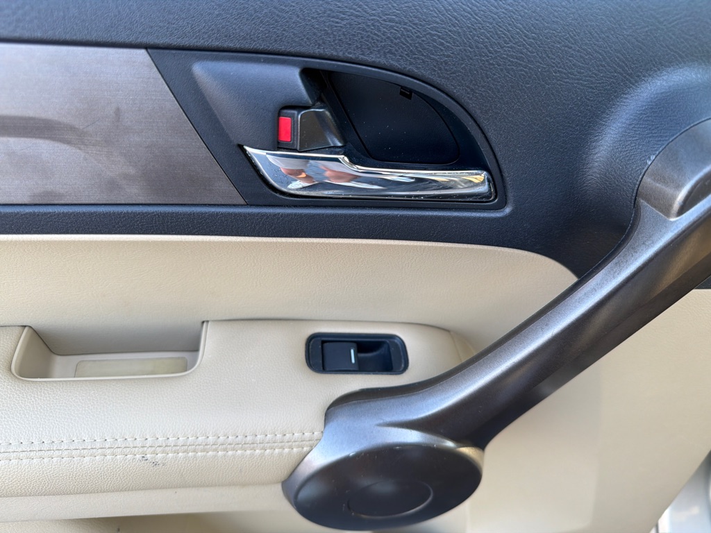 Photo 29 of this HONDA CR-V