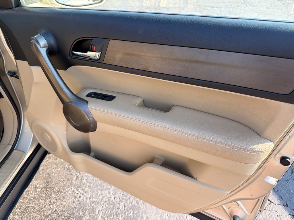 Photo 15 of this HONDA CR-V