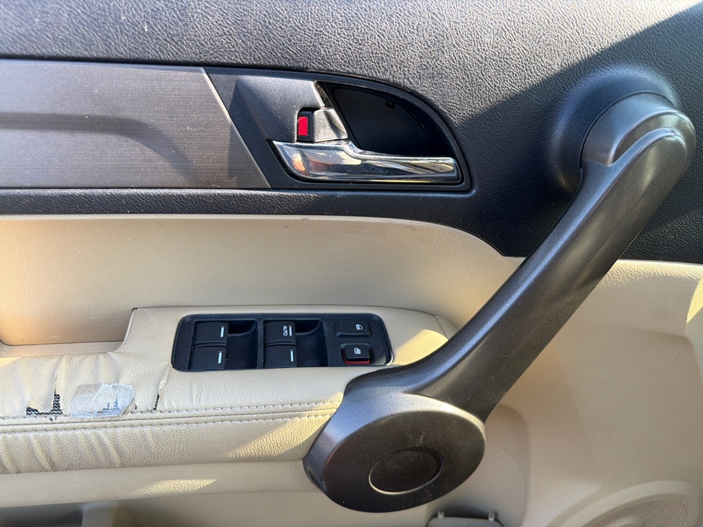 Photo 12 of this HONDA CR-V