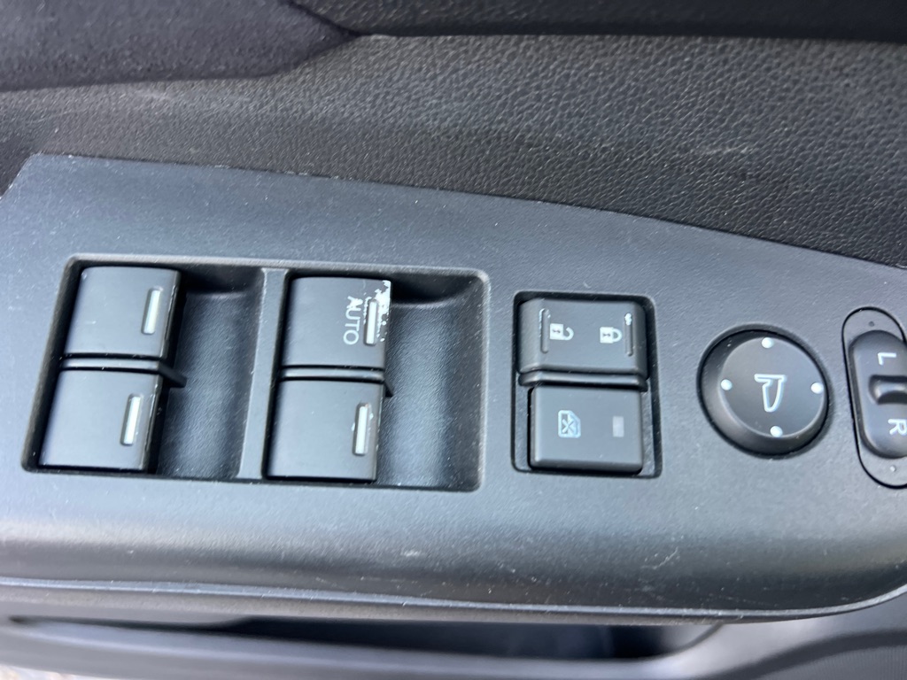 Photo 24 of this HONDA CR-V