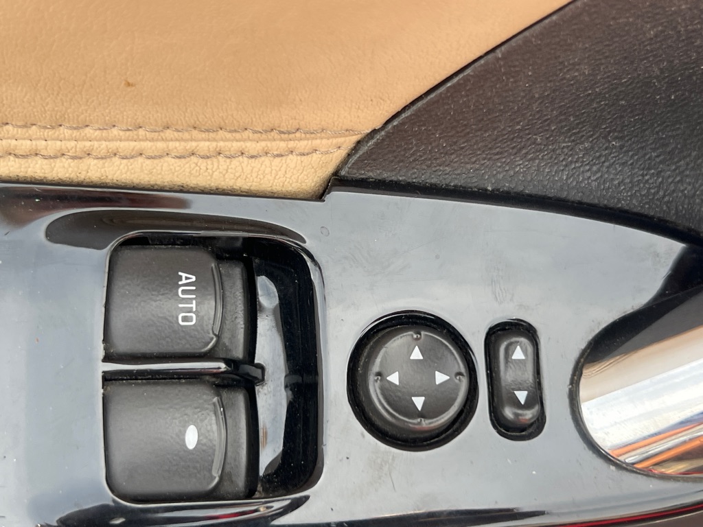 Photo 20 of this SATURN SKY
